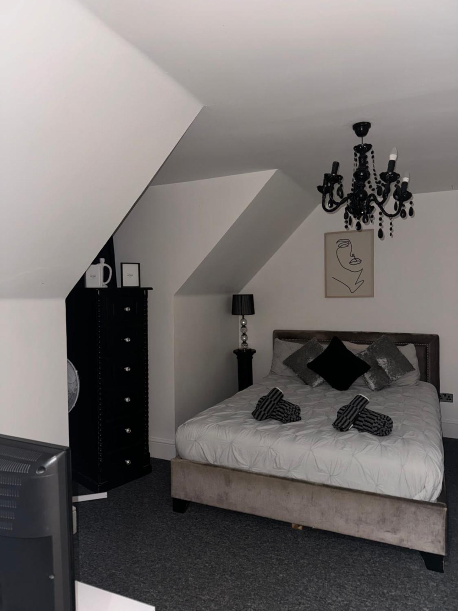 Meadow View Flat 1 Apartment Hurst Bagian luar foto